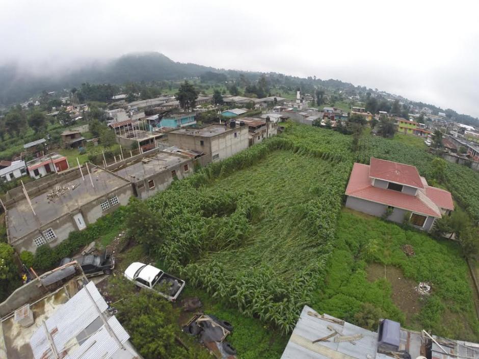 Vista a&eacute;rea de los da&ntilde;os al cultivo de ma&iacute;z en San Marcos. (Foto: Hugo Barrios/Soy502)