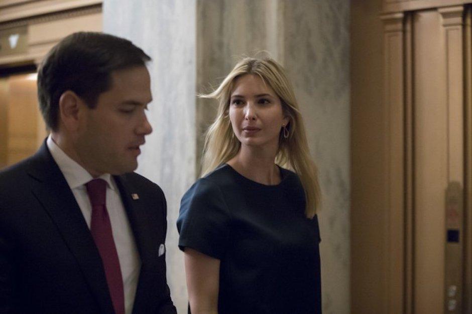 Ivanka Trump se reuni&oacute; en el Congreso con el senador Marco Rubio este martes. (Foto: metro.co.uk)