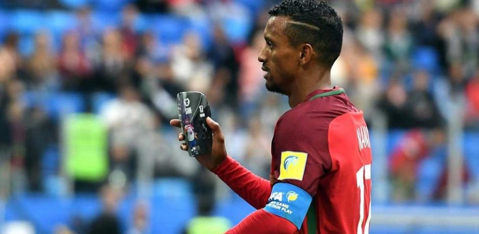Nani le dedic&oacute; el cuarto gol de Portugal a su hijo Lucas. (Foto: Record)