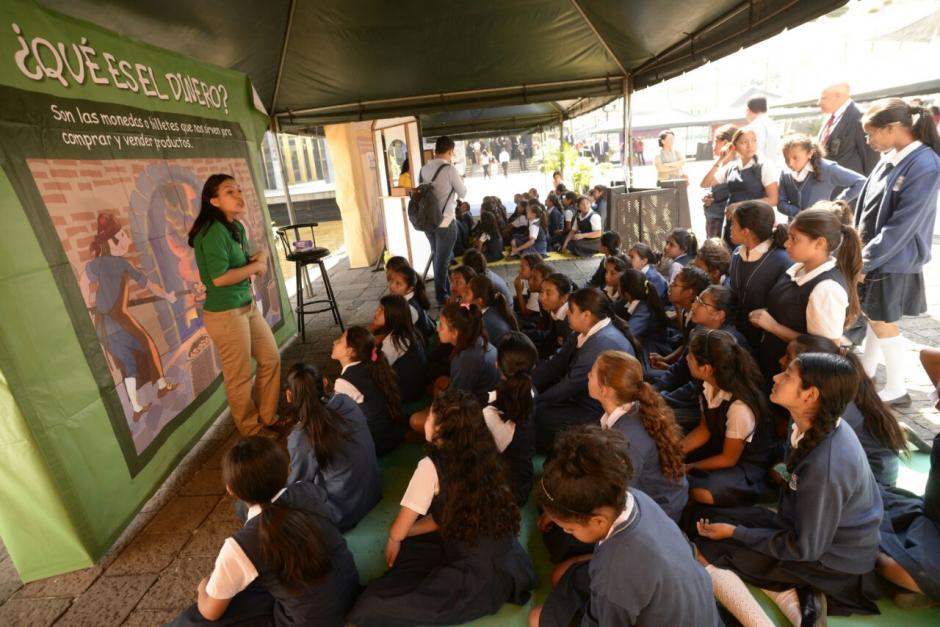 Se espera que unos 10 mil estudiantes de diversos centros educativos asistan a la actividad. (Foto: Wilder L&oacute;pez/Soy502)