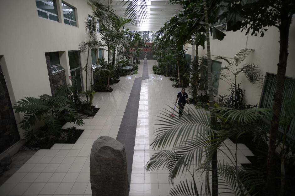 El Ministerio de Relaciones Exteriores gasta 847.14 quetzales al d&iacute;a en mantener sus jardines. (Foto: Wilder L&oacute;pez/Soy502)
