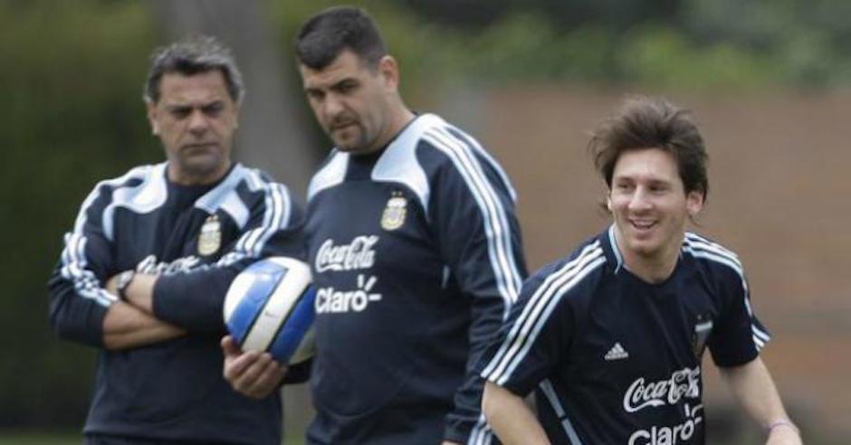 El preparador f&iacute;sico argentino Carlos Dibos, asegur&oacute; que Leo Messi no es un buen l&iacute;der. (Foto: Twitter)