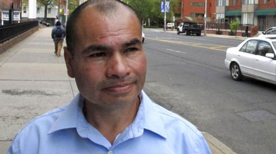 Luis Barrios recibi&oacute; el respaldo de dos senadores para no ser deportado. (Foto: Indian Express)&nbsp;