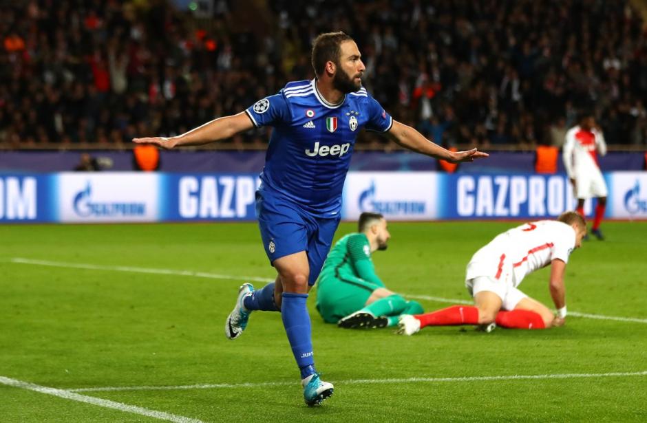 Higua&iacute;n marco doblete para Juventus que triunfa en M&oacute;naco. (Foto: AFP)