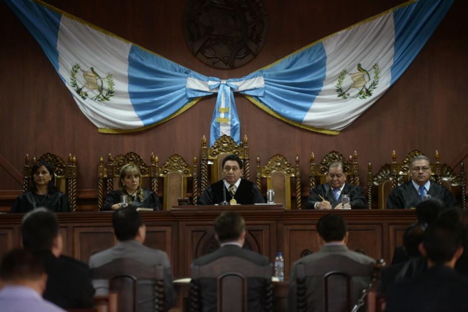 Los magistrados aseguran que no hay inconstitucionalidades en los cambios requeridos por la FIFA. (Foto: Wilder L&oacute;pez/Soy502)
