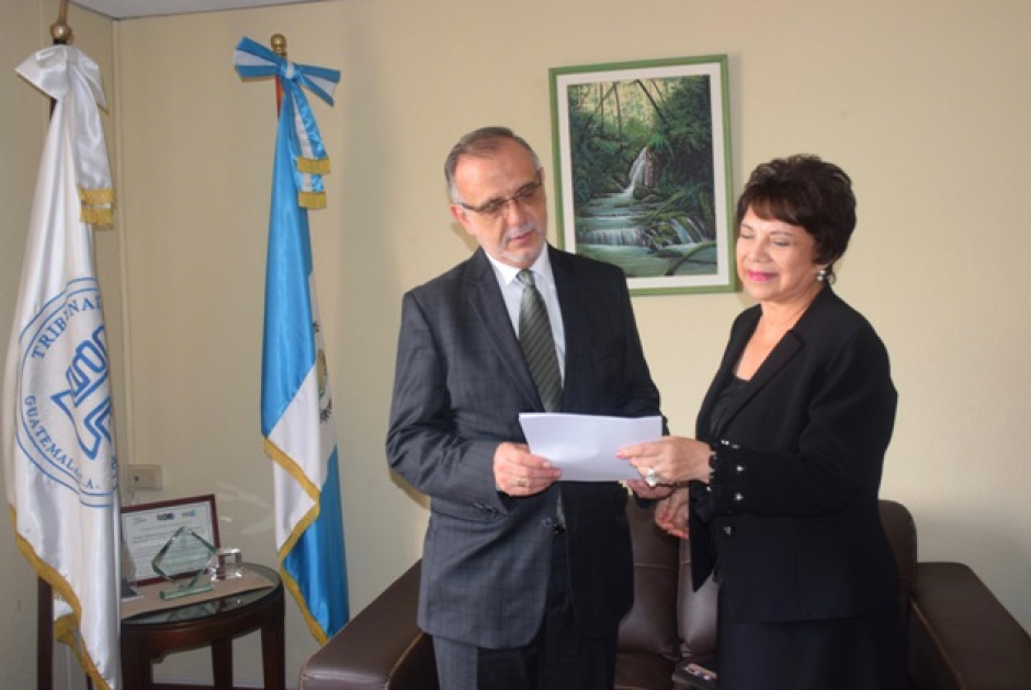 El comisionado realiz&oacute; una visita de cortes&iacute;a. (Foto: TSE)