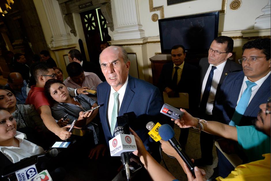 Taracena asegura que los reparos de la Contraloría General de cuentas no tienen fundamento. (Foto: Wilder López/Soy502)