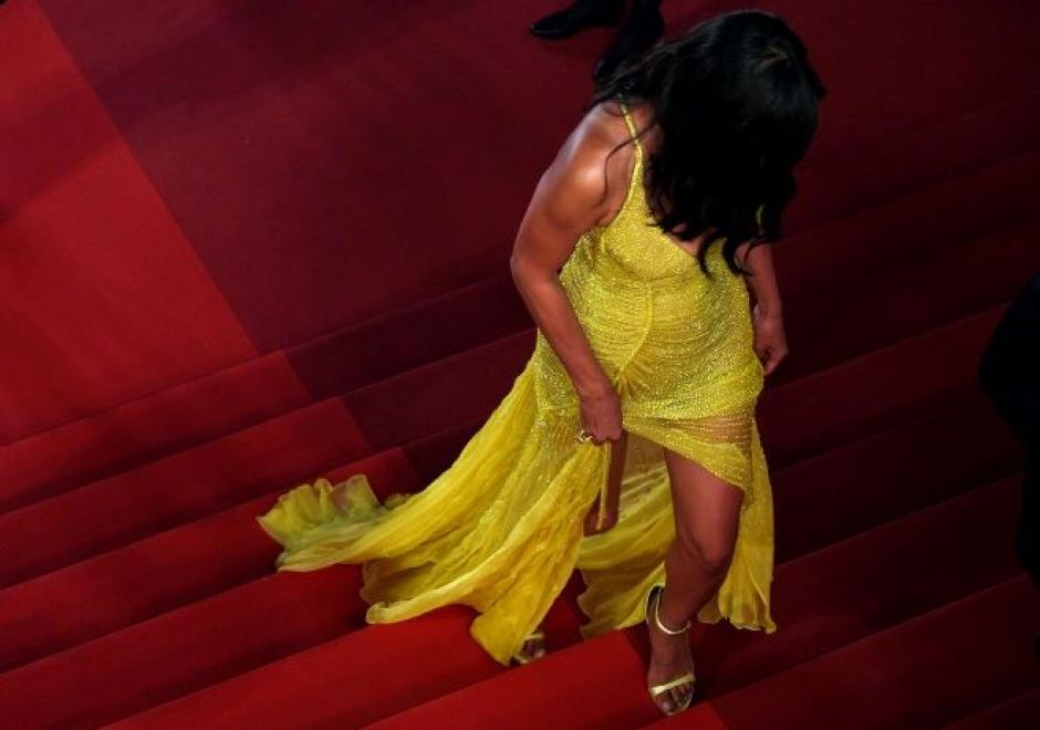 Irina Shayk rob&oacute; el aliento en su entrada a la alfombra roja. (Foto: AFP)