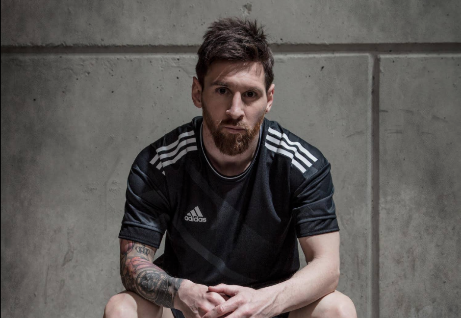 Leo Messi utilizar&aacute; unos zapatos especiales en la final de la Copa del Rey. (Foto: Leo Messi/Facebook)