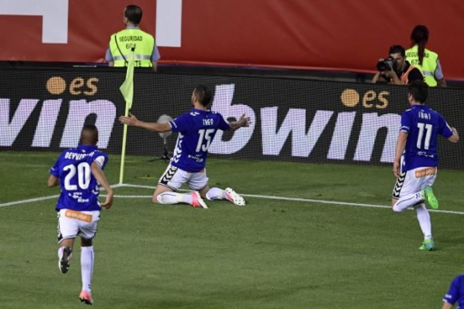 Theo Hern&aacute;ndez anot&oacute; un golazo en la final de la Copa del Rey. (Foto: AFP)