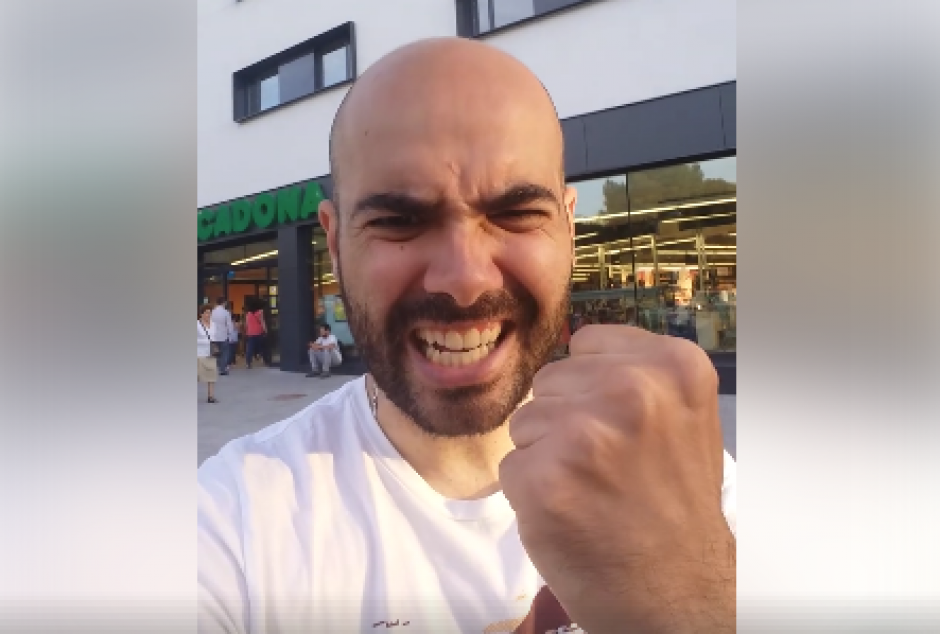 Desde Barcelona, espa&ntilde;oles apoyan a Municipal. (Foto: Captura de video)