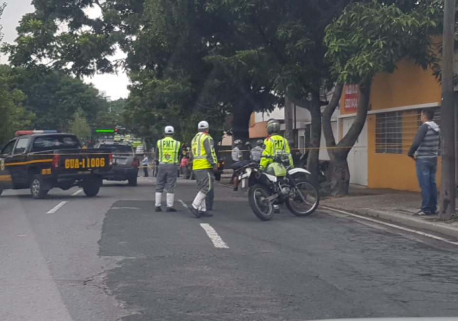 Un hombre atropell&oacute; a varios motoristas. (Foto: Twitter)&nbsp;