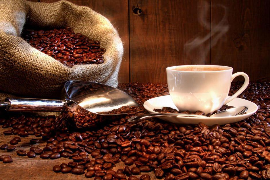 La dosis diaria recomendada de cafe&iacute;na es de 400 miligramos, equivalente a 350 cent&iacute;metros c&uacute;bicos.&nbsp;(Foto: Diario Registrado)