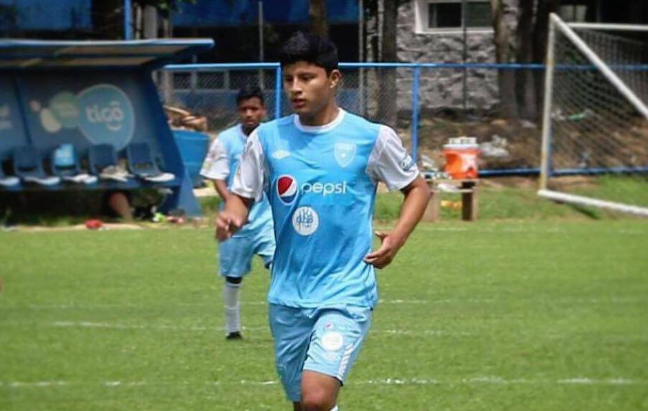 Brolin Wynalda Valdiz&oacute;n buscar&aacute; brillar en Europa con su talento. (Foto: Soy502)