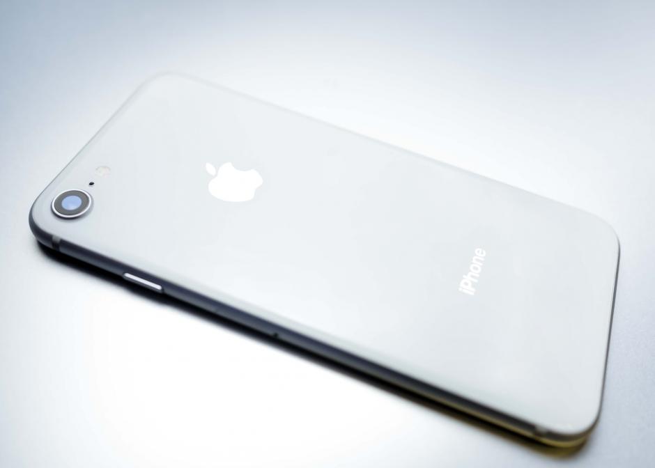 El iPhone 8 ya est&aacute; disponible para Guatemala en tiendas Tigo. (Foto: George Rojas/Soy502)