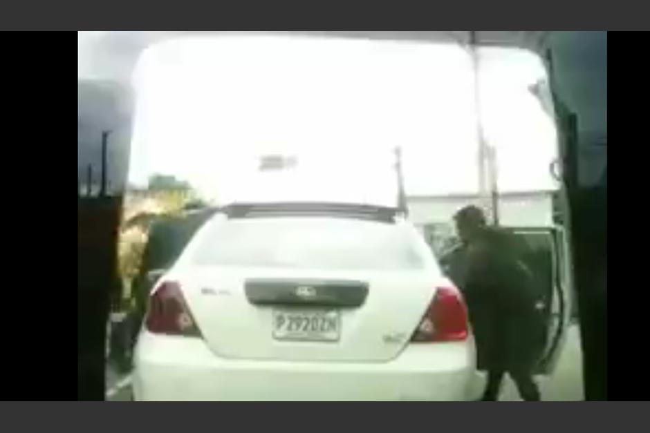 Usuarios de redes sociales denunciaron la nueva modalidad de robo. (Foto: captura Twitter)&nbsp;