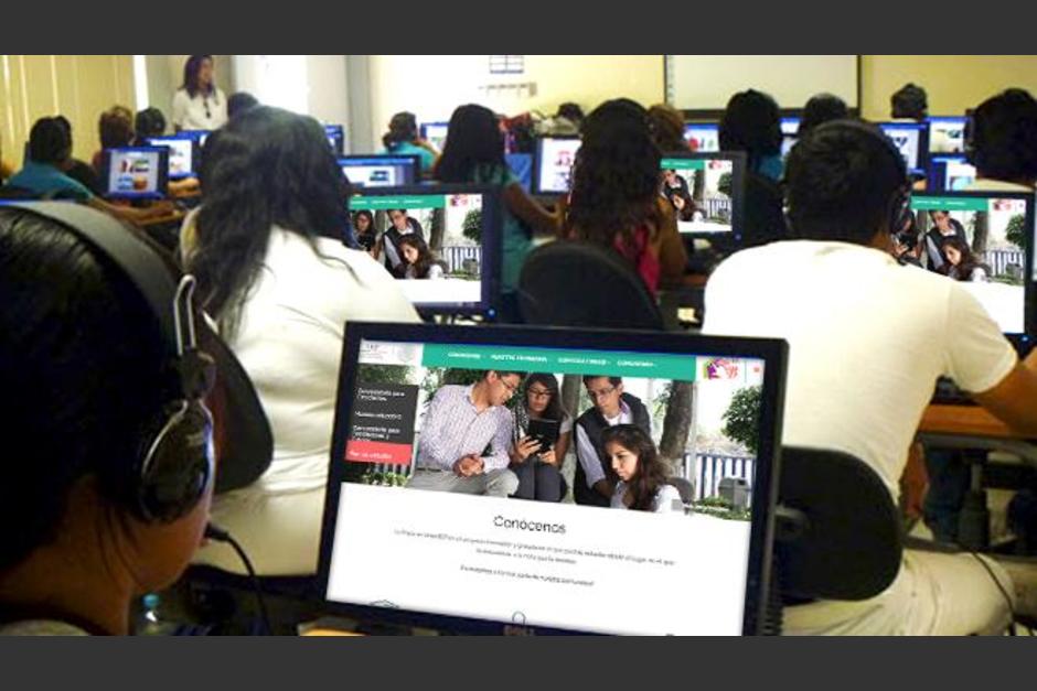 Personas que quieran terminar la primaria y el bachillerato podrán hacerlo en línea o escuchando la radio. (Foto: Captura de pantalla)
