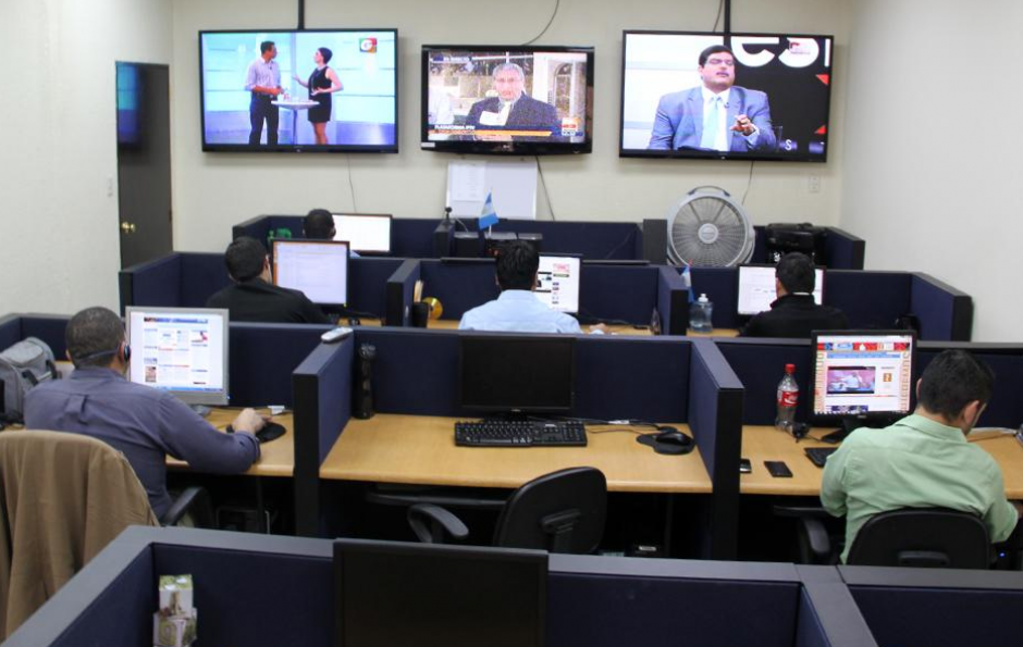 Soy502 documentó el netcenter que el gobierno del Partido Patriota tuvo en el "Nivel 13" del edificio del Inguat. (Foto: Archivo Soy502)