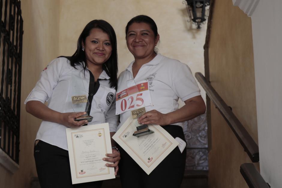 Marleny Garc&iacute;a y Sandra Hern&aacute;ndez fueron las triunfadoras de esta carrera. (Foto: Alejandro Bal&aacute;n/Soy502)