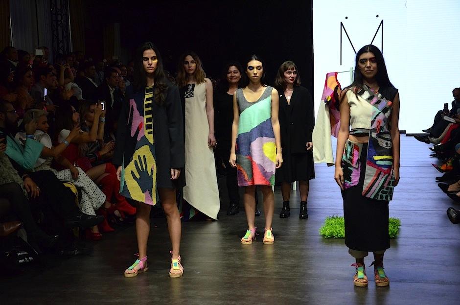 Me&uuml;s resalt&oacute; sus estampados con detalles globales en el Mercedes-Benz Fashion Guatemala. (Foto: Selene Mej&iacute;a/Soy502) 