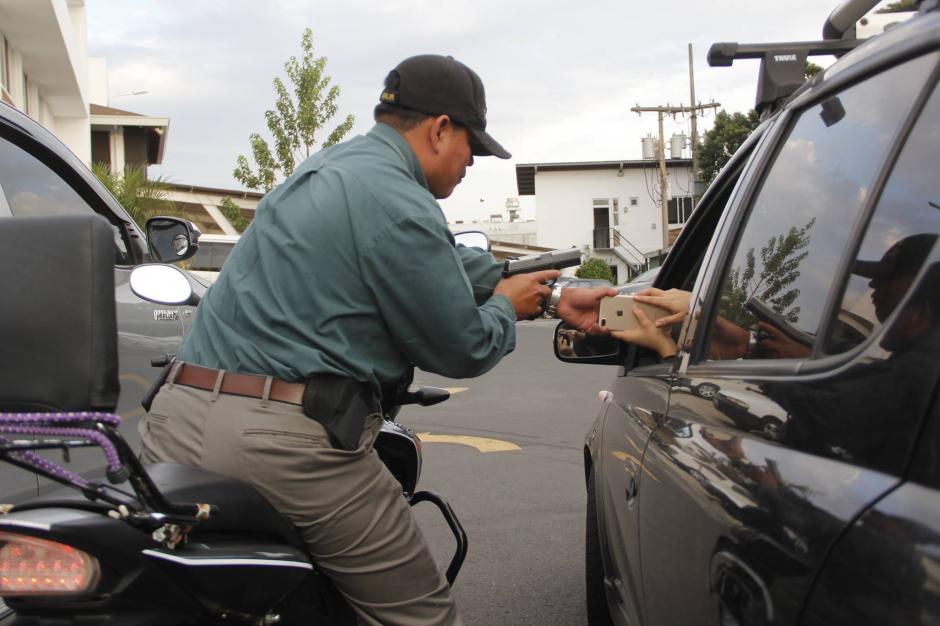 Las zonas 1,9,10,11 y 12 son donde m&aacute;s se cometen asaltos a los automovilistas por parte de motoladrones. (Foto: con fines ilustrativos/Fredy Hern&aacute;ndez/Soy502)