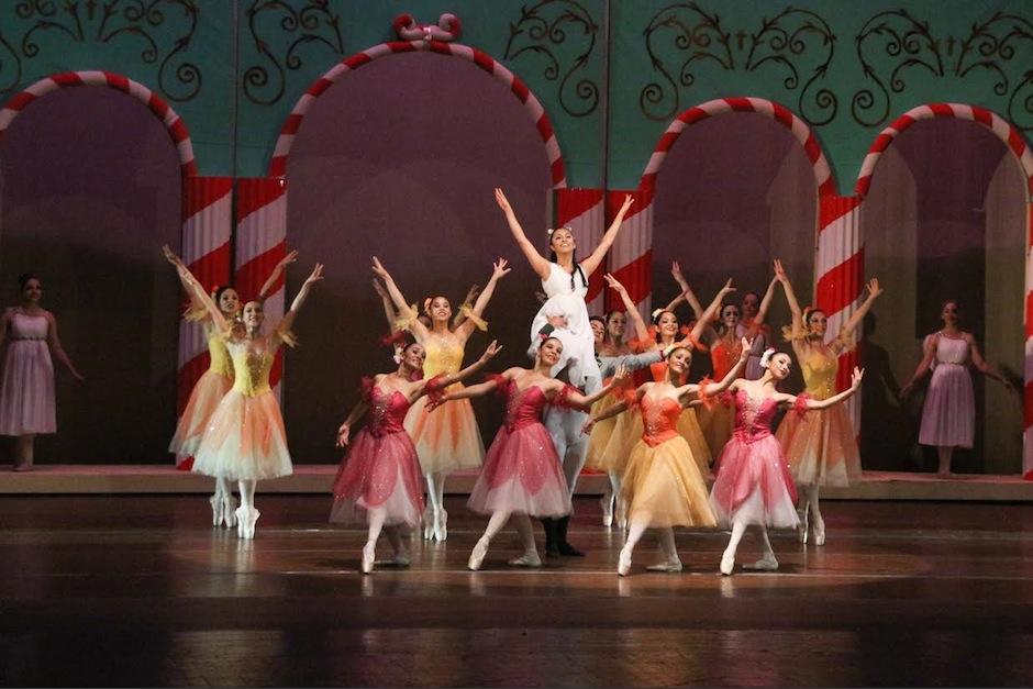 El Ballet Nacional de Guatemala se prepara para presentar "El Cascanueces". (Foto:Karla &Aacute;lvarez/Ballet Nacional de Guatemala)