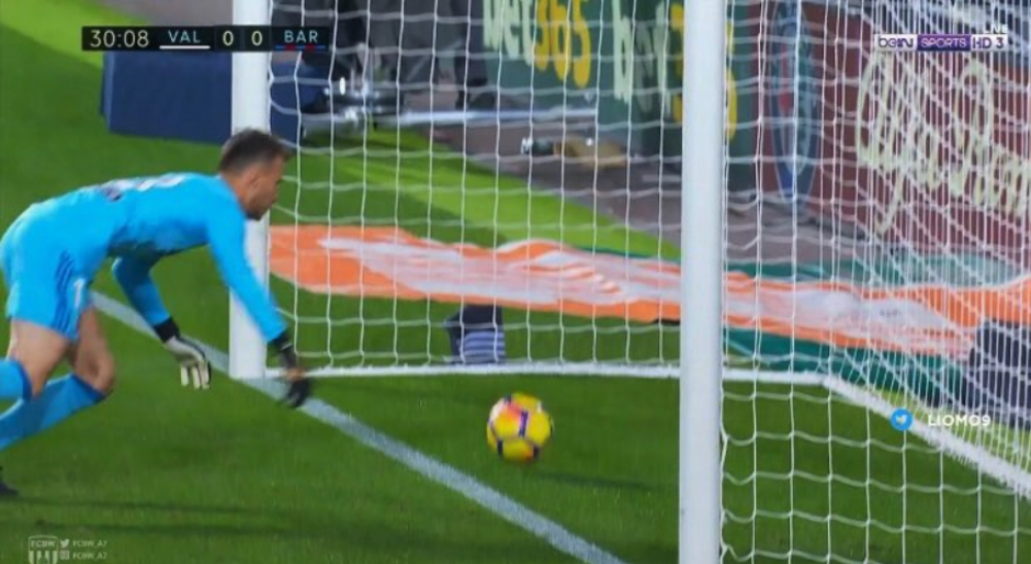 El error evit&oacute; que Messi abriera el marcador ante el Valencia. (Foto: captura de pantalla)