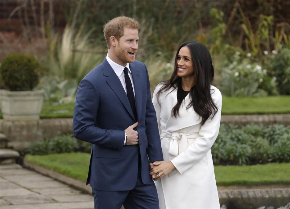 El pr&iacute;ncipe Harry y su novia la actriz Meghan Markle anunciaron su compromiso. (Foto: GTRES)