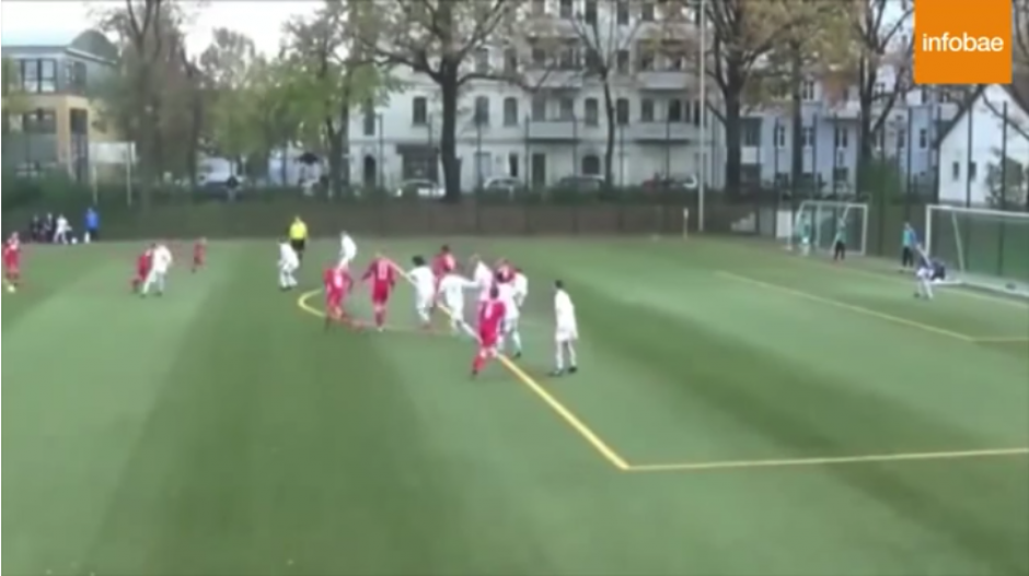 La jugada es digna de un cap&iacute;tulo de la serie Supercampeones, pero cobr&oacute; vida en Alemania. (Foto: captura de video)