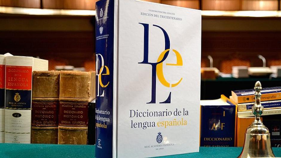 La Real Academia Espa&ntilde;ola revisar&aacute; su Diccionario para modificar la definici&oacute;n de "sexo d&eacute;bil". (Foto: emol)