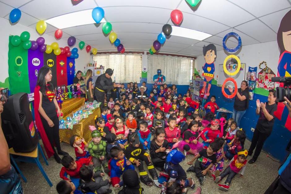 Los disfraces no pudieron faltar en la celebraci&oacute;n de la Municipalidad de Mixco. (Foto: Municipalidad de Mixco)