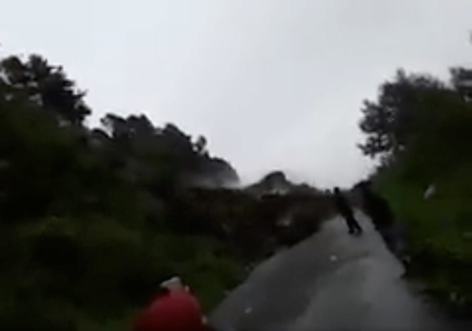 Varios vecinos corrieron para resguardar su vida. (Foto: captura de pantalla)