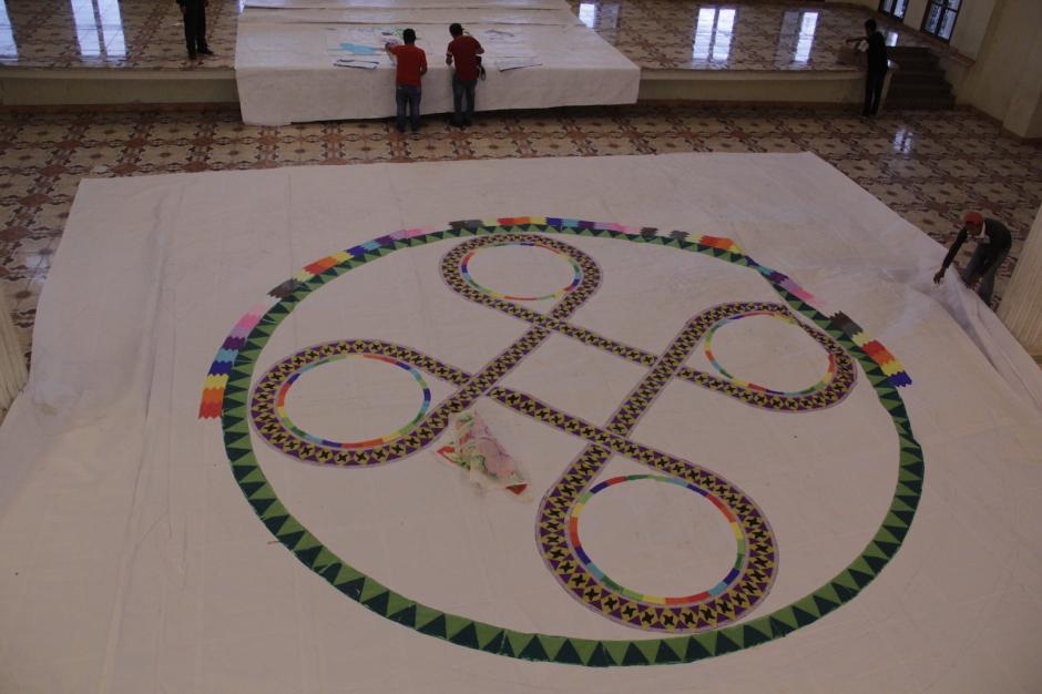 Los barrileteros de Santo Domingo Xenajoc ya se preparan para el 1 de noviembre. (Foto: Fredy Hernández/Soy502)