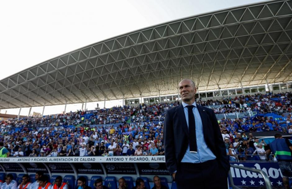 Zinedine Zidane se ha convertido en toda una leyenda como jugador y ahora como entrenador en el Real Madrid. (Foto: AFP)