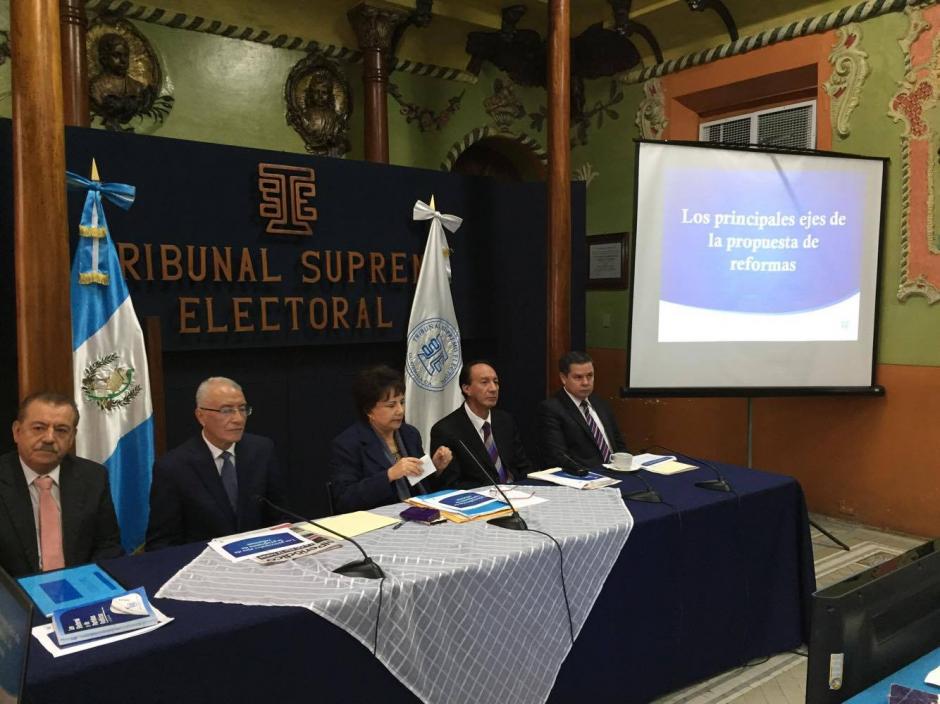 Reformas electorales le generan dudas a los magistrados del TSE