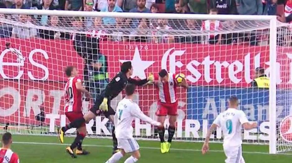 &iquest;Era o no penalti en favor del Real Madrid? (Foto: Captura de video)