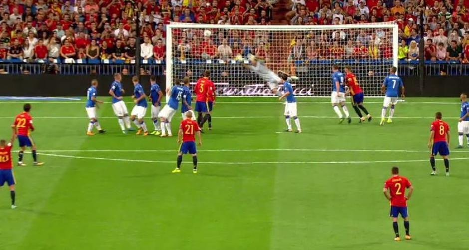 &iquest;Error de Buffon o golazo de Isco? Espa&ntilde;a 1-0 Italia. (Foto: Captura de video)