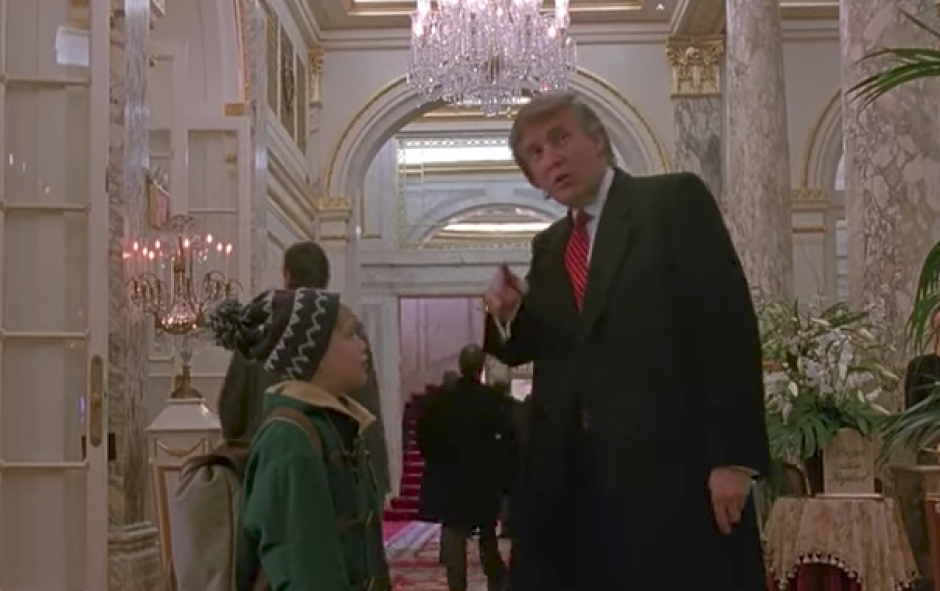 Trump particip&oacute; en varias pel&iacute;culas, como por ejemplo "Mi Pobre Angelito II". (Foto: Captura de pantalla)&nbsp;