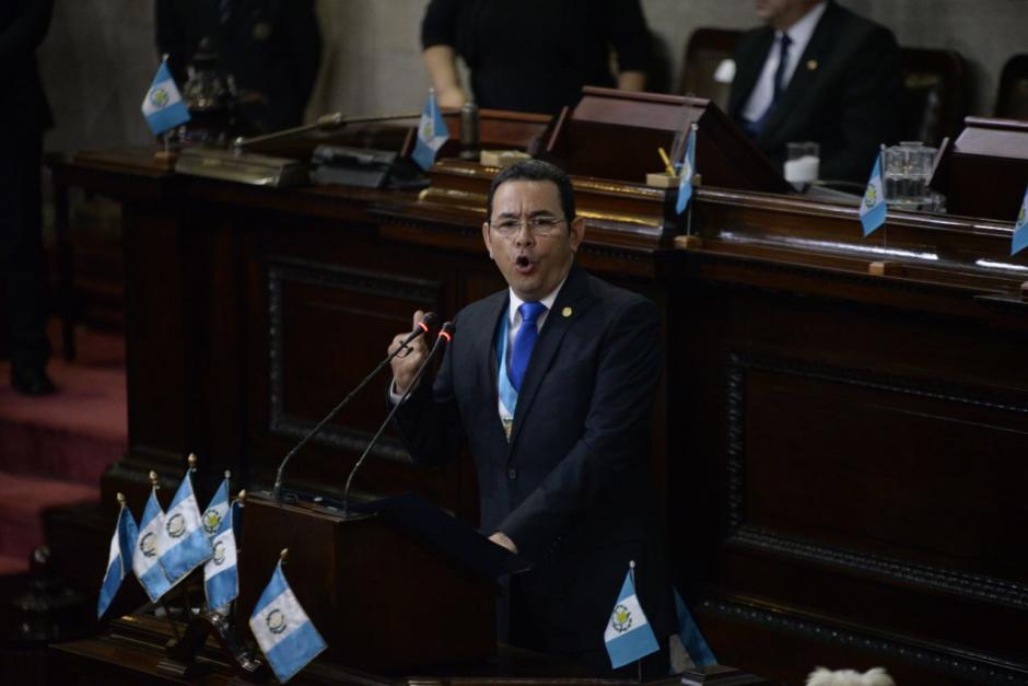 Jimmy Morales goza de inmunidad, pese a que está probado que cobró "un bono" de sobresueldo de 50 mil quetzales al mes, que le dió el Ejército. (Foto: Wilder López/Soy502)