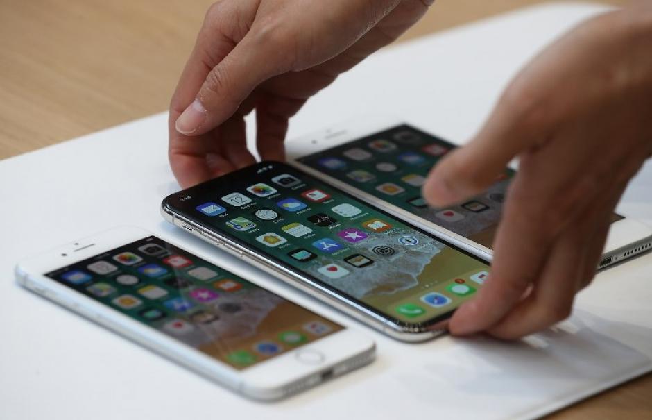 Apple present&oacute; el iPhone X, pero durante el "show" una de las aplicaciones m&aacute;s sofisticadas y esperadas del m&oacute;vil fall&oacute;, pero la verdad es m&aacute;s simple de lo que se piensa. (Foto: AFP)