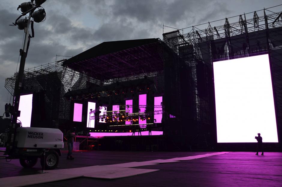 Este es el escenario en el que se presentar&iacute;a Maroon 5. (Foto: Selene Mej&iacute;a/Soy502)&nbsp;