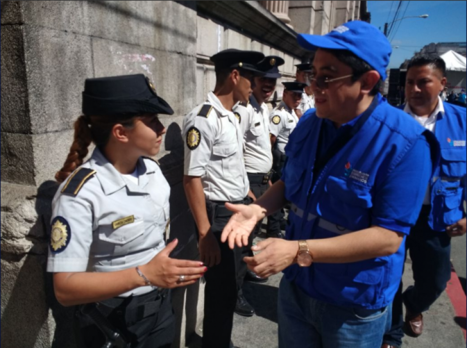 El magistrado de Conciencia permanece en los alrededores del Congreso de la Rep&uacute;blica. (Foto: PDH)