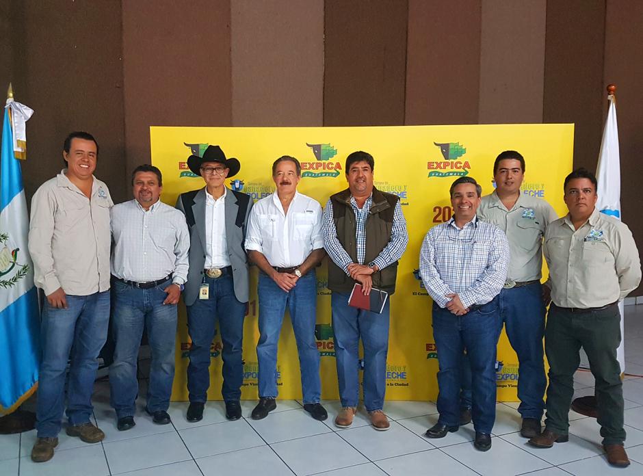 Representante de la Semana de Ganadero 2017. (Foto: cortes&iacute;a Expica)