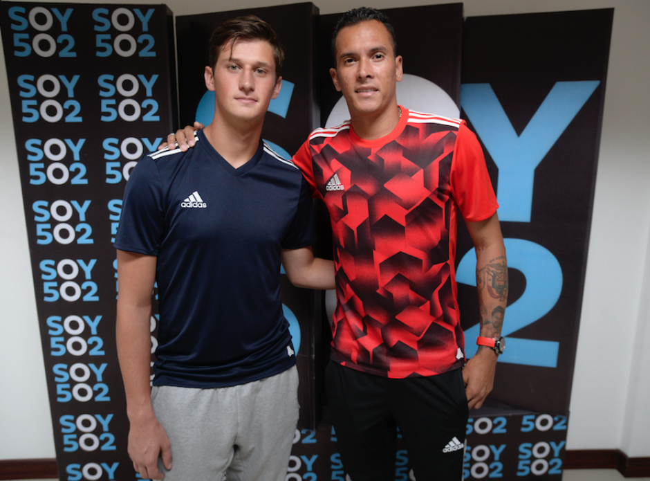 Los futbolistas de Municipal, Nicholas Hagen y Blas Pérez apadrinan el torneo Ocean Storm de futbol 5 Adidas en Guatemala. (Fotos: Wilder L&oacute;pez/Soy502)