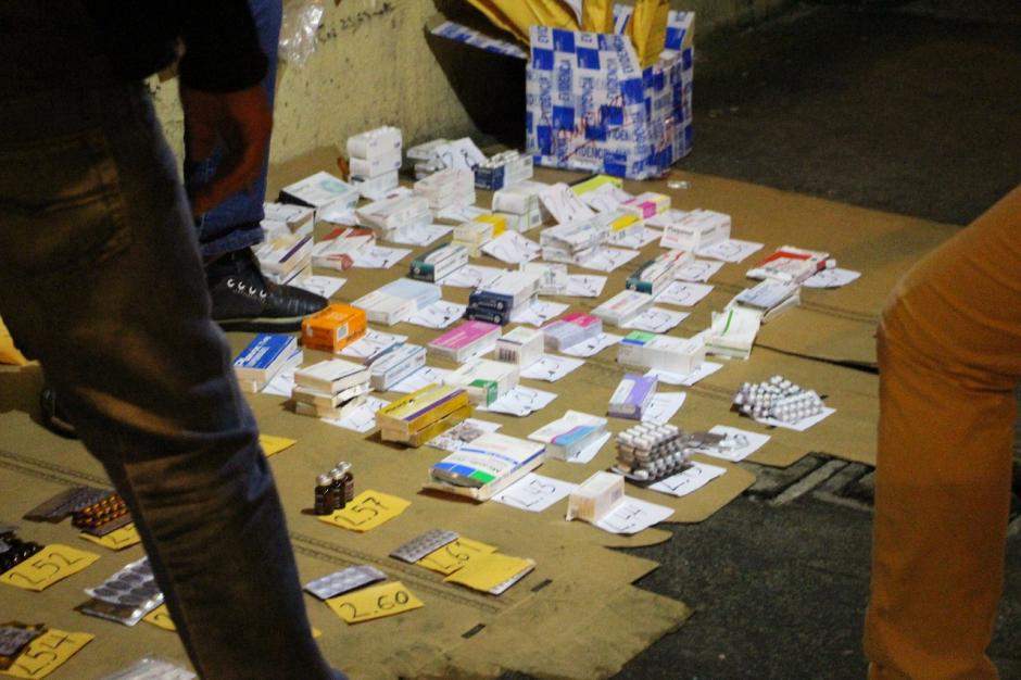 Capturan a tres personas acusadas de sustraer medicamentos de la Unidad Nacional del Enfermo Renal Crónico. (Foto: PNC)
