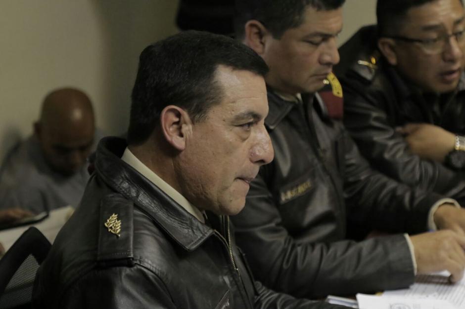 Mansilla no supo argumentar la legalidad del bono del presidente Jimmy Morales. (Foto: Alejandro Bal&aacute;n/Soy502)