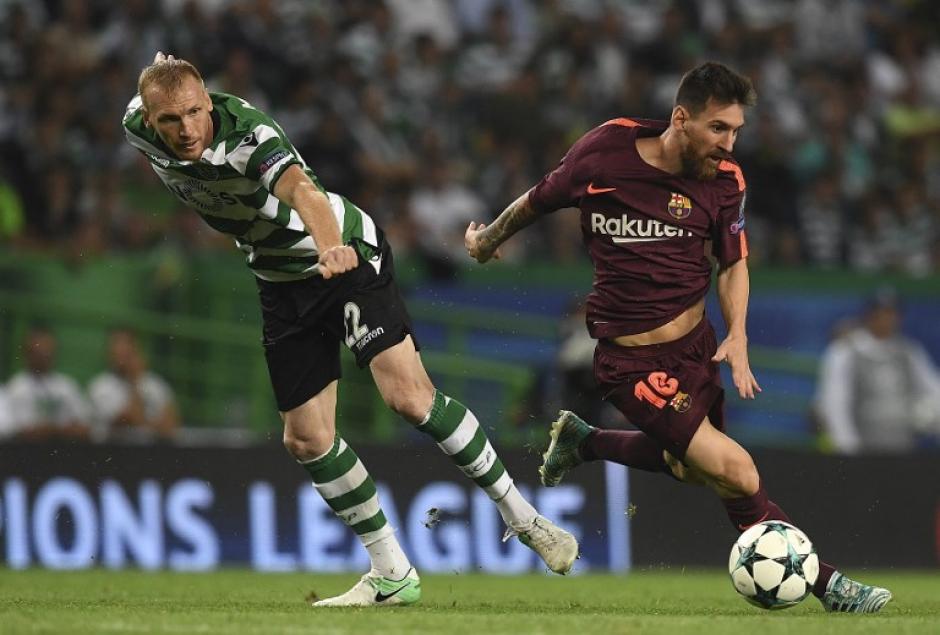 Messi cont&oacute; con m&iacute;nimas oportunidades para mostrar su potencial, pero cuando tuvo el bal&oacute;n sorprendi&oacute; a los rivales. (Foto: AFP)