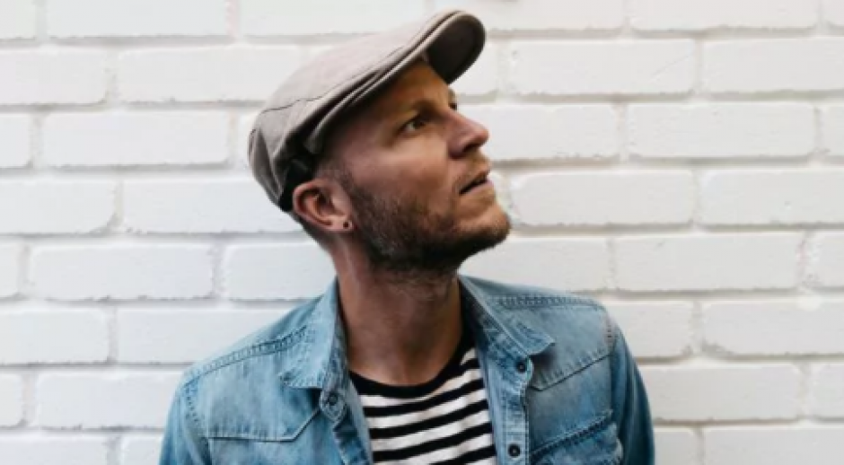 Un dise&ntilde;ador ingl&eacute;s encontr&oacute; una peculiar forma de presentar su hoja de vida para conseguir empleo. (Foto: www.mundotkm.com)