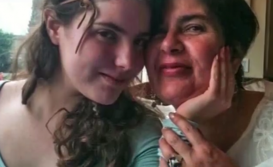 Investigan la muerte de una catedr&aacute;tica universitaria y su hija de 22 a&ntilde;os. (Foto: Captura de imagen)