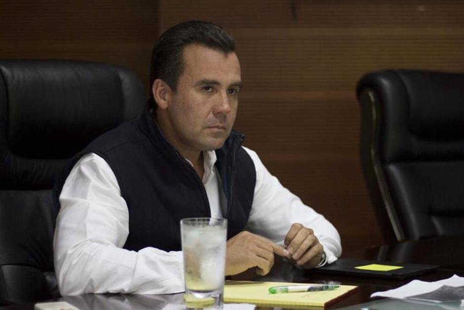 El exministro de Comunicaciones, Alejandro Sinibaldi, contin&uacute;a pr&oacute;fugo de la justicia. (Foto: archivo/Soy502)